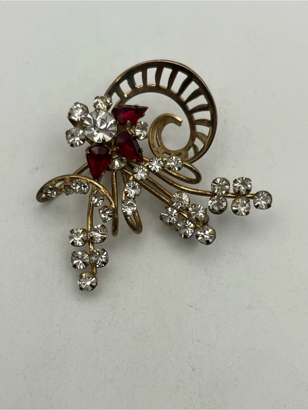 Red & clear rhinestone gold tone flower bow brooch pin or pendant for necklace